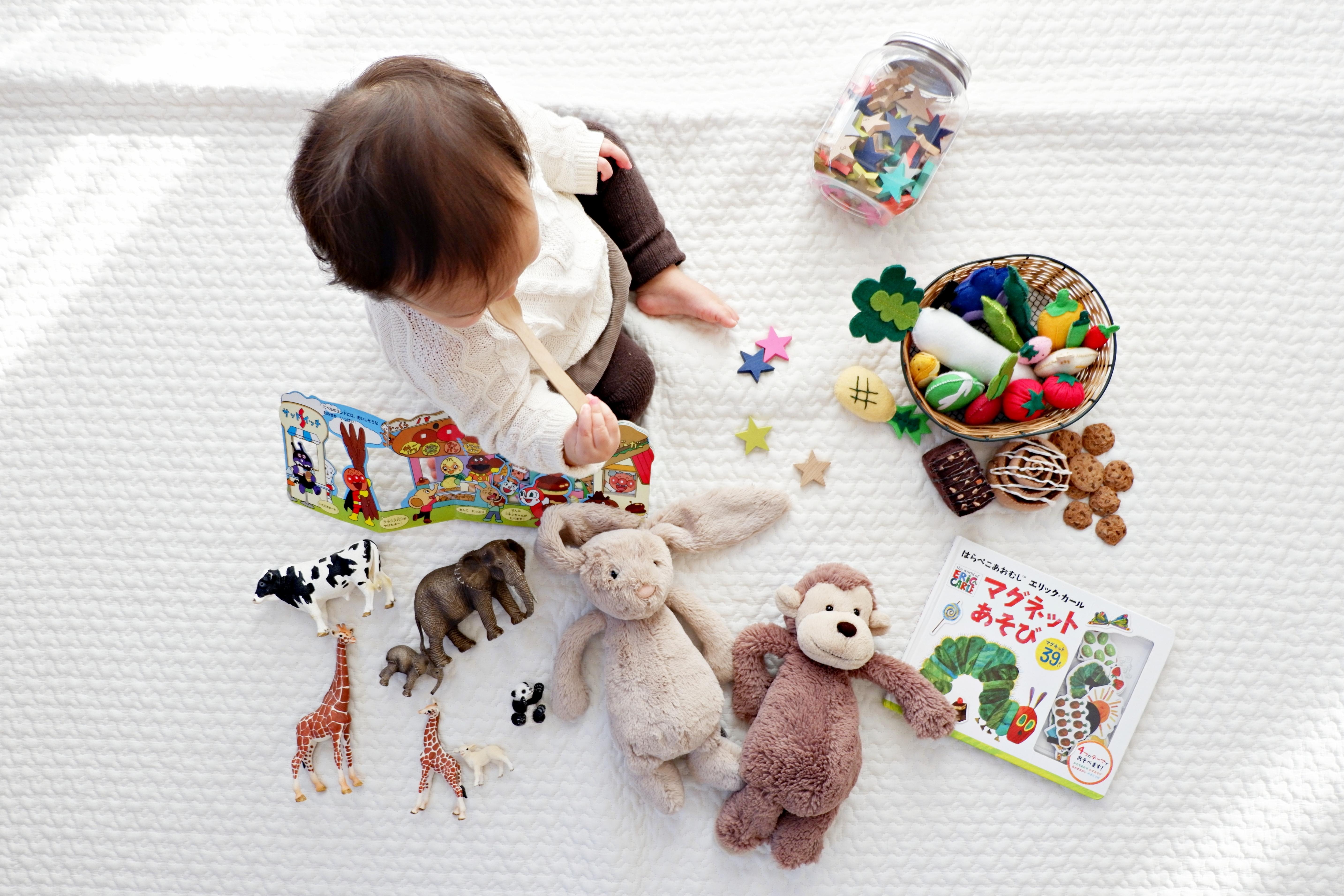 Comprendre le jeu Montessori pour bien le choisir, le guide d’Olivia