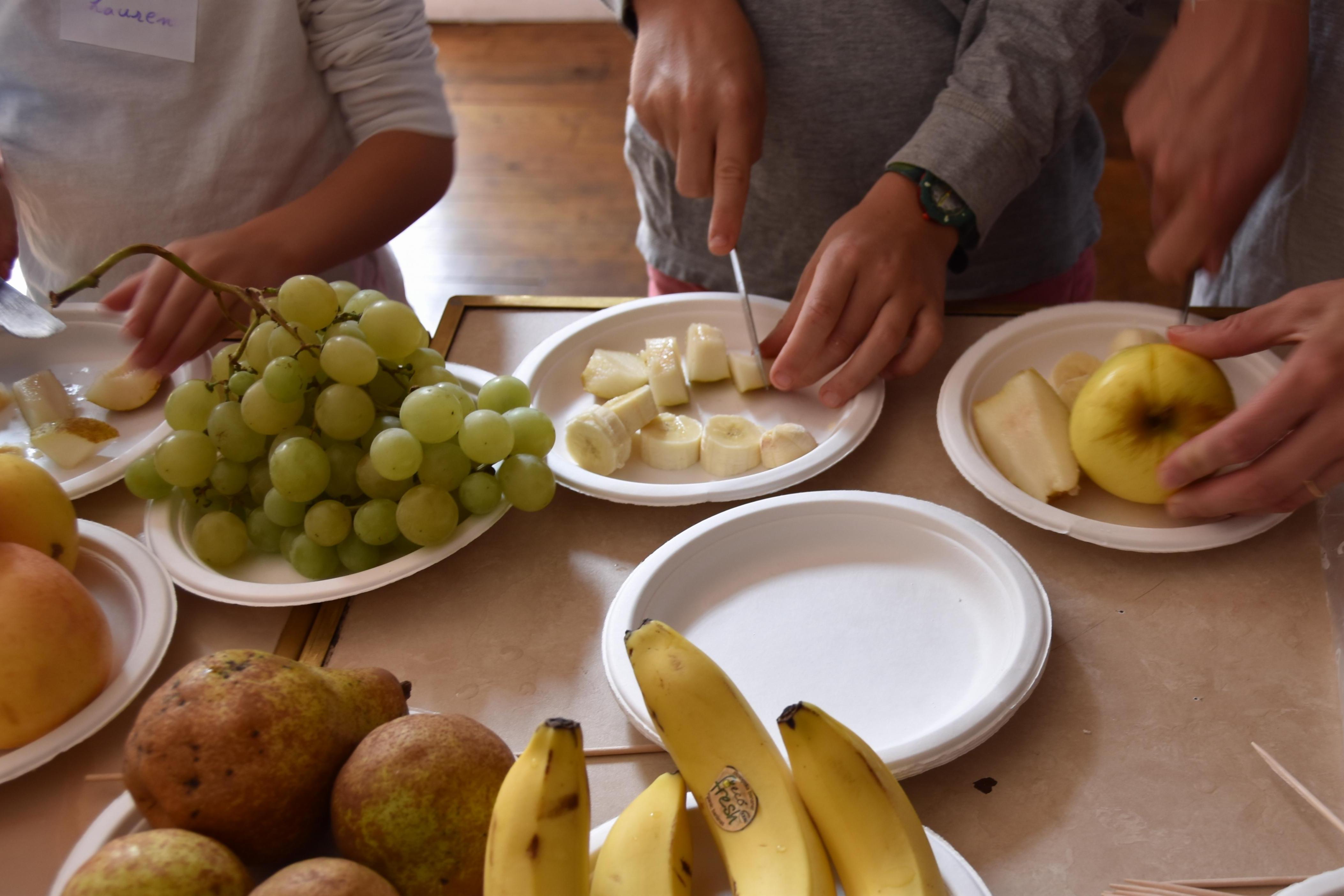 couper-les-fruits-et-légumes-enfants