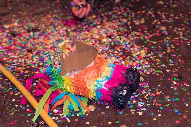 une piñata pour un anniversaire